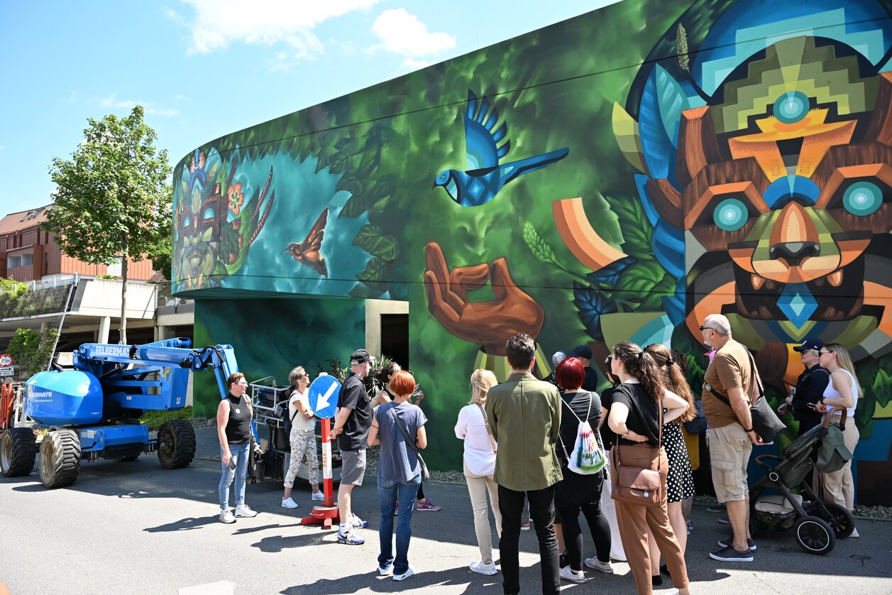 Street Art Künstlerin Sydney über die Bedeutung ihres Murals | © Oststeiermark Tourismus | Nicole Friesenbichler