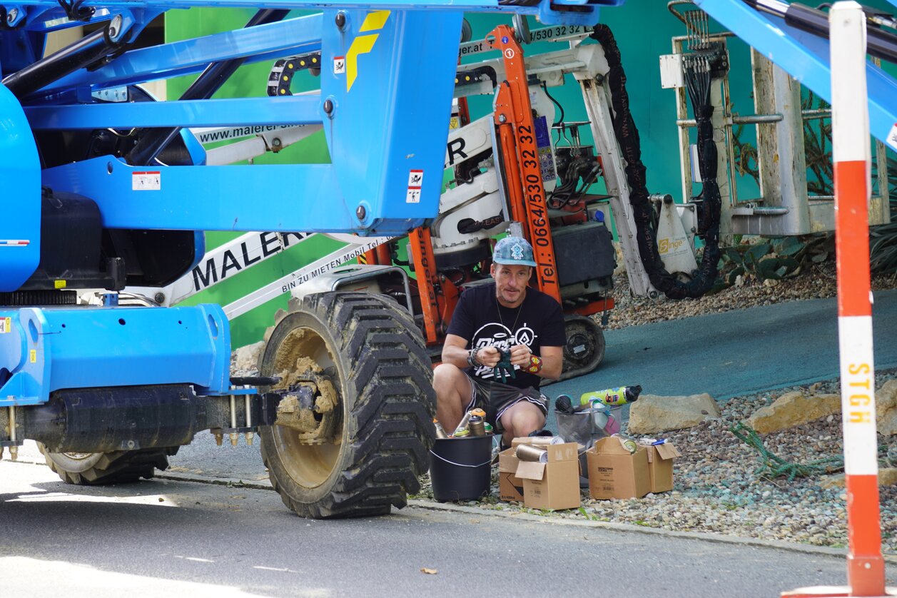 Mural-Künstler Treazy aus Australien  | © Oststeiermark Tourismus | Nicole Friesenbichler