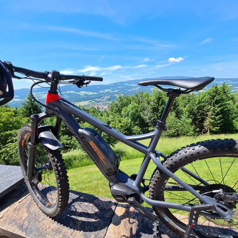 E-Bike fahren im Pöllauer Tal | ©  Oststeiermark Tourismus | Christine Schwetz