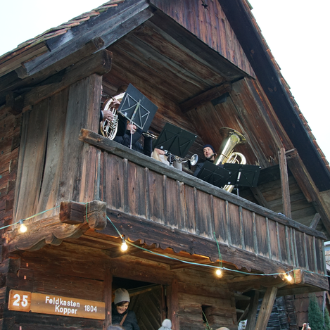 Vorauer Weisenbläser beim Joglland Advent g'spian im Freilichtmuseum Vorau | ©  Oststeiermark Tourismus | Jasmin Perhofer