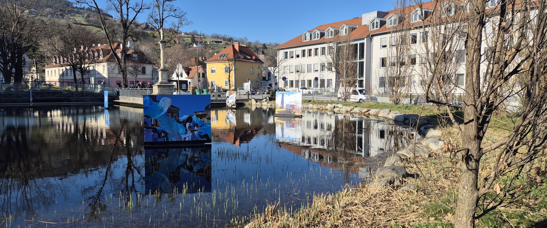 Floating pictures at the Rochusteich in Hartberg | © 
Oststeiermark Tourismus | Carmen Miletich