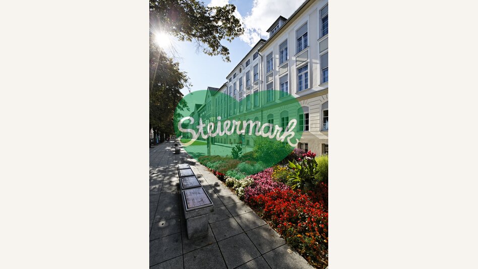 Blumenbeet vor Schule | © Oststeiermark Tourismus | Bernhard Bergmann