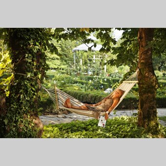 Frau in Hängematte | Bernhard Bergmann | © Oststeiermark Tourismus, Bernhard Bergmann