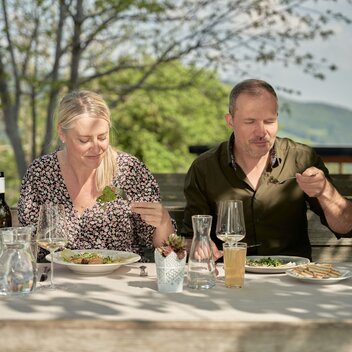 Wein und Kulinarik beim Berggasthof König in der Oststeiermark | © Oststeiermark Tourismus | Lang-Bichl - RKP