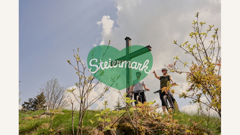 Radfahren zum Gipfelkreuz auf den Masenberg | ©  Oststeiermark Tourismus | Lang-Bichl - RKP