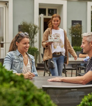Couple in Gleisdorf in Eastern Styria | © Oststeiermark Tourismus | Lang-Bichl - RKP