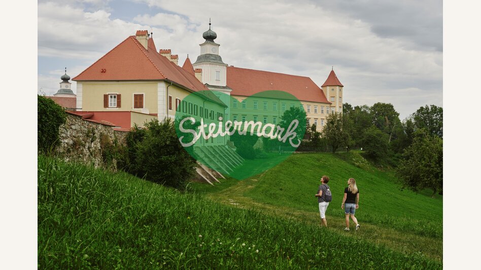 Spazieren beim Augustiner Choherrenstift in Vorau in der Oststeiermark | ©  Oststeiermark Tourismus | Lang-Bichl - RKP