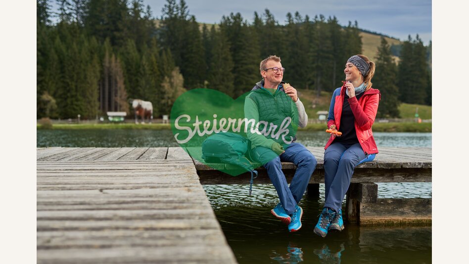 Rast am Steg beim Teichalmsee in der Oststeiermark | ©  Oststeiermark Tourismus | Markus Lang-Bichl