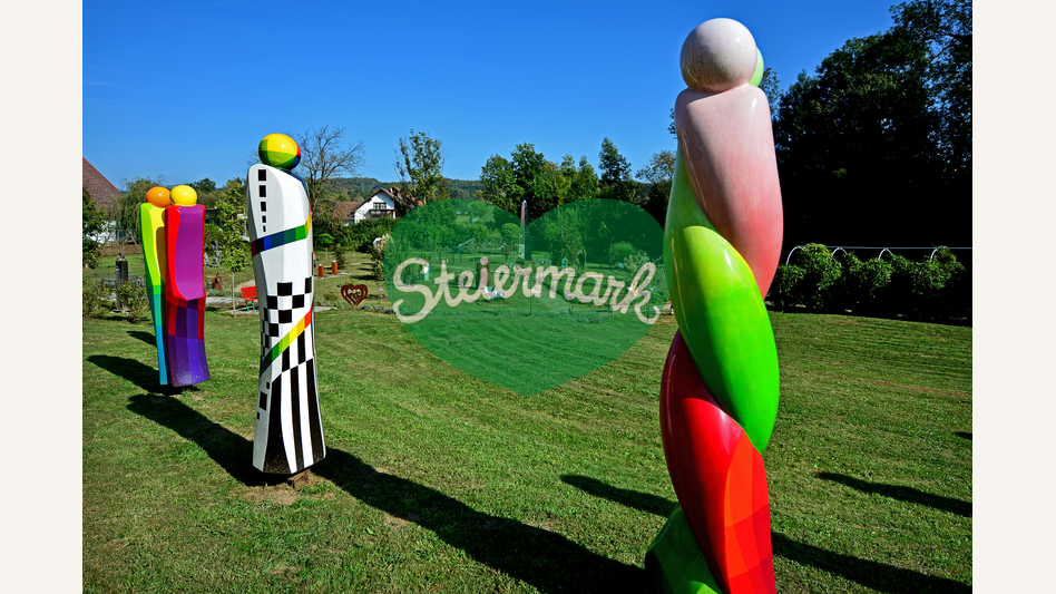 Bunte Skulpturen im Kunstpark St. Ruprecht an der Raab | © Oststeiermark Tourismus | Christian Strassegger