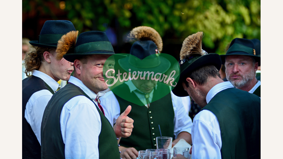 Steirische Tracht beim Winzerfest in Hartberg | © Oststeiermark Tourismus | Christian Strassegger