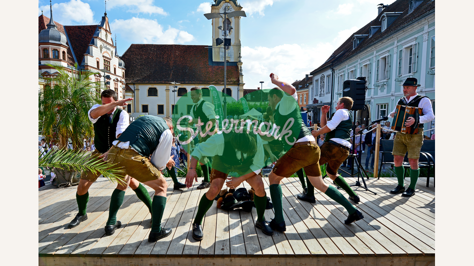 Schuhplattler beim Winzerfest in Hartberg | © Oststeiermark Tourismus | Christian Strassegger