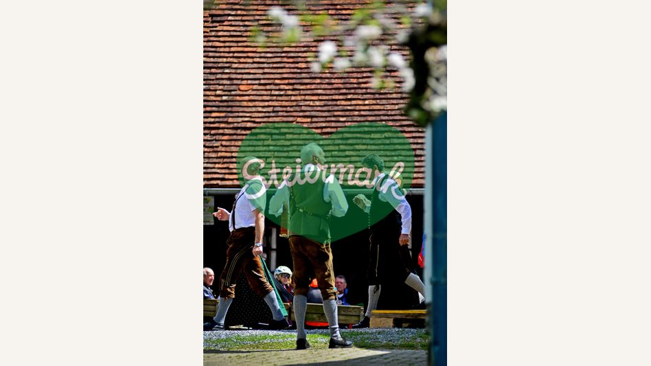 Apfelblütenfest im Apfelland in der Oststeiermark | © Oststeiermark Tourismus | Christian Strassegger