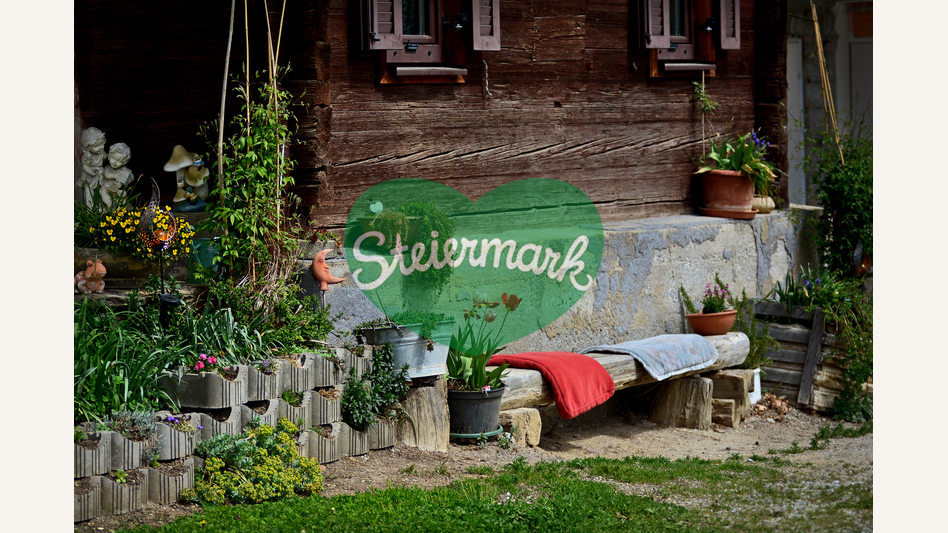 Sitzgelegenheit in der Oststeiermark | © Oststeiermark Tourismus | Christian Strassegger