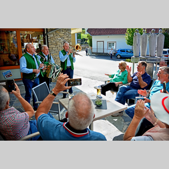 Die Stoakogler beim Stoani Haus der Musik in Gasen | © Oststeiermark Tourismus | Christian Strassegger