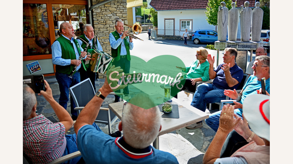 Die Stoakogler beim Stoani Haus der Musik in Gasen | © Oststeiermark Tourismus | Christian Strassegger