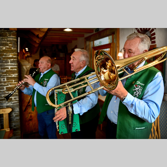 Die Stoakogler beim Stoani Haus der Musik in Gasen | © Oststeiermark Tourismus | Christian Strassegger