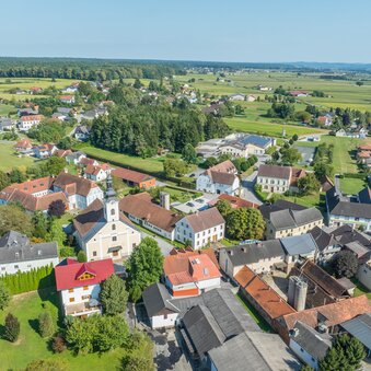Großsteinbach town centre in Eastern Styria | © Oststeiermark Tourismus | Helmut Schweighofer