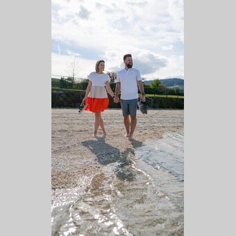 Paar spaziert am Greini See | ©  Oststeiermark Tourismus | RKP Marketing GmbH