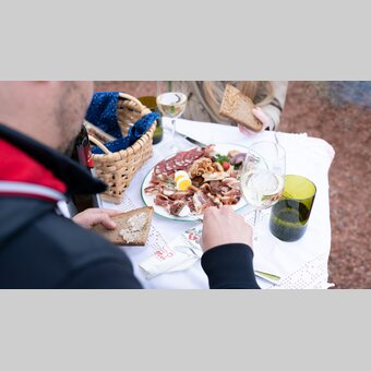 Traditionelle Jause bei der Villa Rustica in der Oststeiermark | ©  Oststeiermark Tourismus | RKP Marketing GmbH