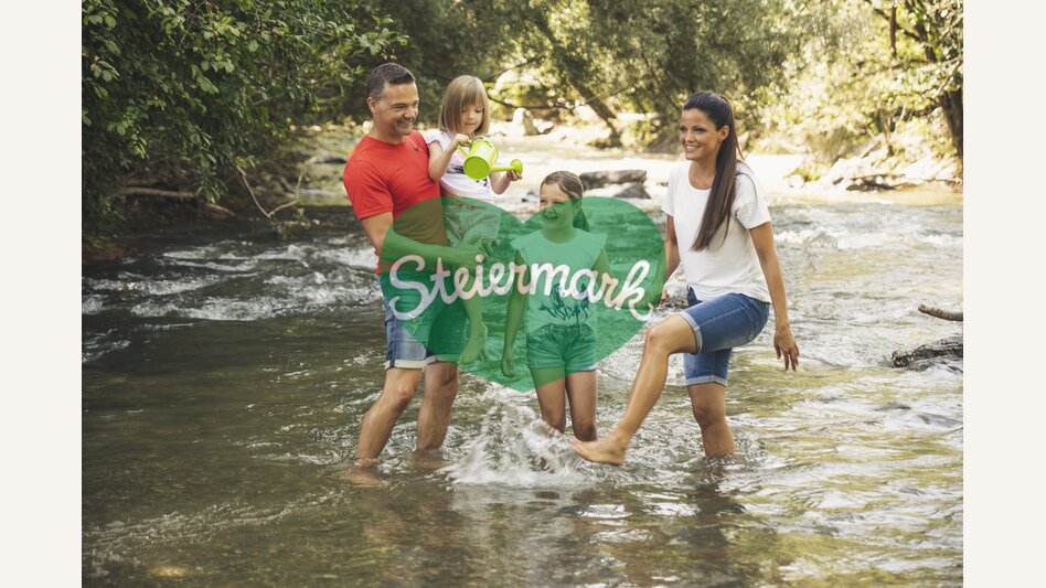 Abkühlung in der Raab in der Oststeiermark | ©  Oststeiermark Tourismus | Bernhard Bergmann