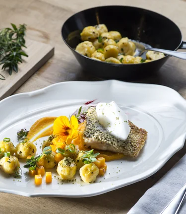 Essen im Haubenlokal Gallbrunner in der Oststeiermark | © TV Oststeiermark | Bernhard Bergmann