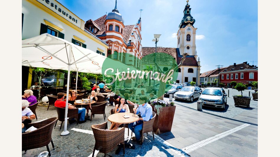 Hauptplatz Hartberg mit Blick auf die Kirche | © Oststeiermark Tourismus | (c) Tom Lamm