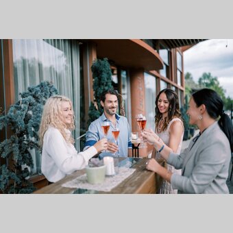 Gemütlicher Sommerabend in der Oststeiermark | ©  Oststeiermark Tourismus | diemosbachers