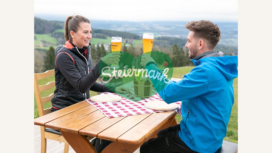 Biergenuss beim Mesnerhaus in der Oststeiermark | ©  Oststeiermark Tourismus | RKP Marketing