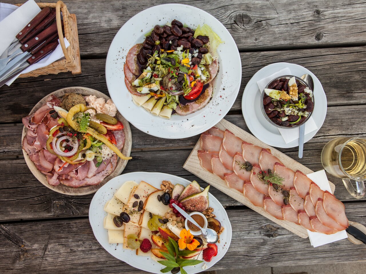 Buschenschankjause from Eastern Styria | © TV Oststeiermark | Discover Austria