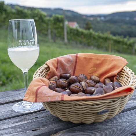 Chestnuts and storm | © TV Oststeiermark | Bernhard Bergmann | © Oststeiermark Tourismus, Rene Strasser