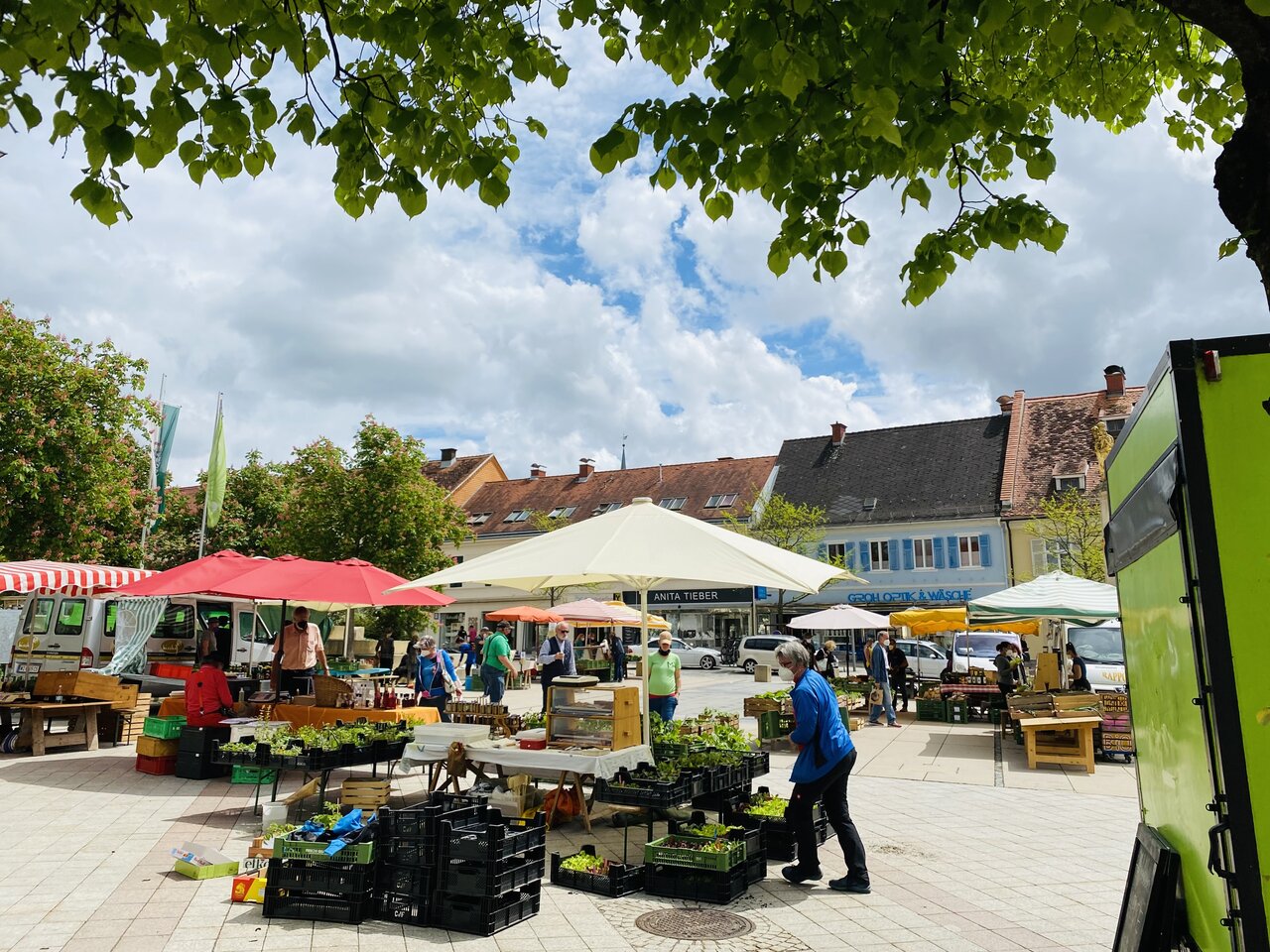 Farmer's market with direct marketers in Gleisdorfaus der Oststeiermark | © TV Oststeiermark | Stadtmarketing Gleisdorf