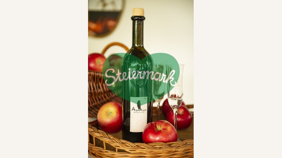 Abakus Schnaps von den Apfelmännern aus der Oststeiermark | ©  Oststeiermark Tourismus | Bernhard Bergmann