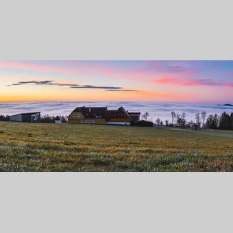 Ausblick von Flourl´s Schenke in Dechantskirchen | ©  Oststeiermark Tourismus | flotoanker