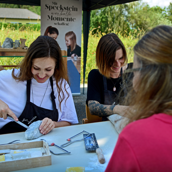 Slow Trips-Erlebnis "Vom Rohstein zum persönlichen Kunstwerk" | © TV Oststeiermark | Christian Strassegger