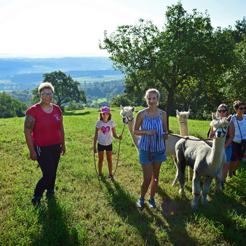 Slow Trips-Erlebnis "Schlaumeier-Tour mit Alpaka Johann" | © TV Oststeiermark | Christian Strassegger