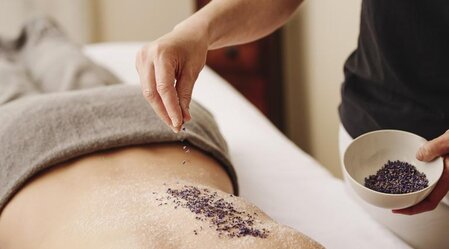 WILD herbal spa massage | © Oststeiermark Tourismus | MICHAEL_KOENIGSHOFER