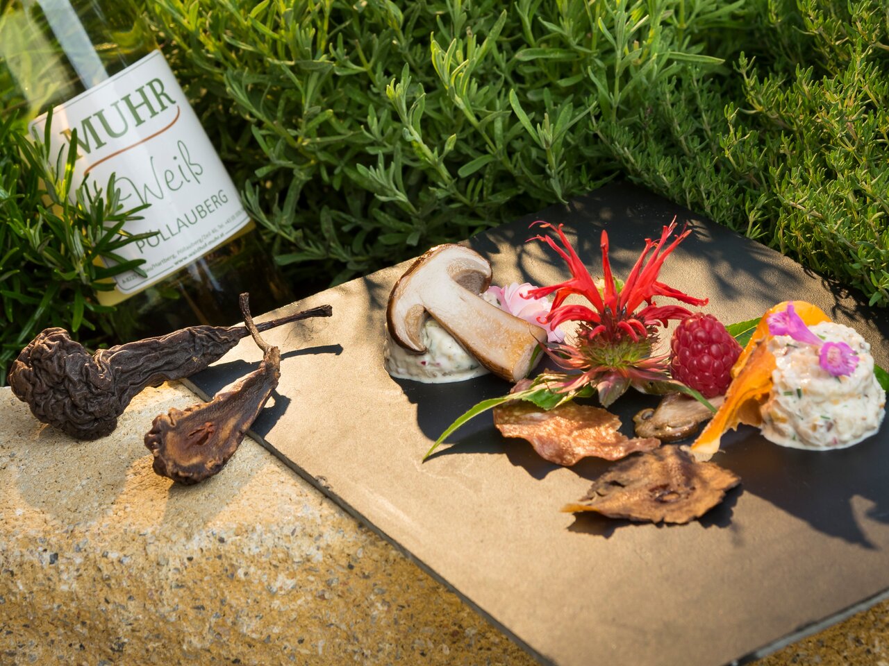 Picnicking at Waldhof Muhr in Eastern Styria | © Waldhof Muhr | Werner Krug