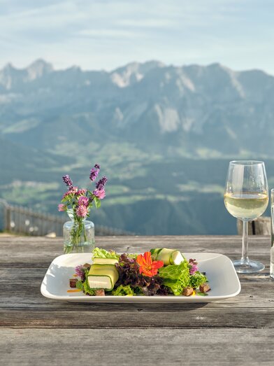 Essen mit Aussicht | © Schladming-Dachstein / Peter Burgstaller | © Schladming-Dachstein / Peter Burgstaller