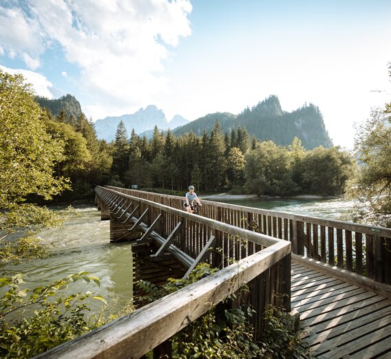Ennsbrücke im Gesäuse | © Sebastian Canaves off the path | Sebastian Canaves off the path
