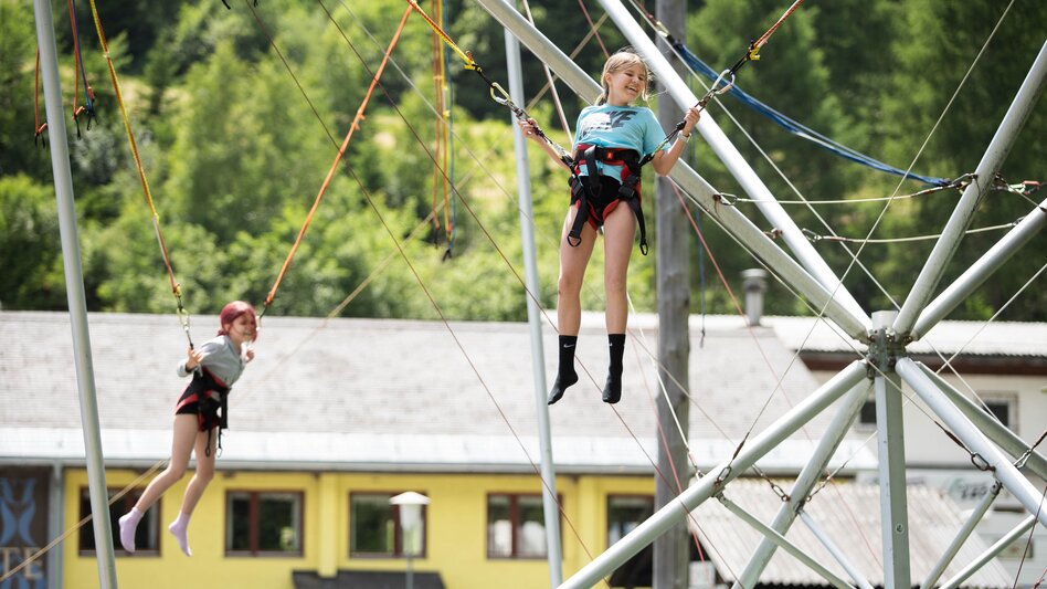 Bungee-Trampolin Salzstiegl | © Salzstiegl Tourismus | Dietmar Kump