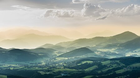 Blick vom Schöckl nach Semriach im Norden  | © Region Graz | pixelmaker.at