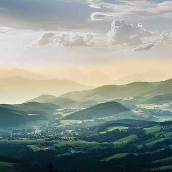 Blick vom Schöckl nach Semriach im Norden  | © Region Graz | pixelmaker.at