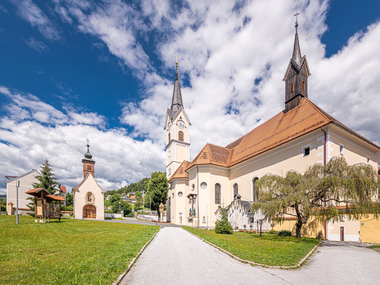 Wallfahrtskirche Maria Lankowitz Platz vor der Kirche | © TV Region Graz | Die Abbilderei | Lipizzanerheimat