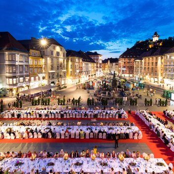 Lange Tafel | © Graz Tourismus | Harry Schiffer