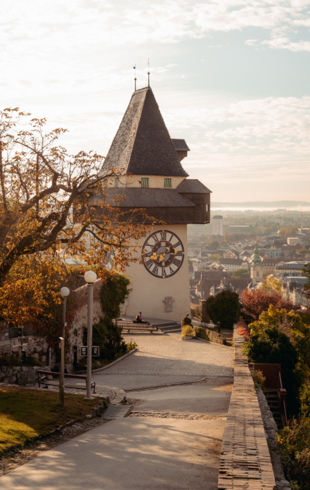 Grazer Uhrtum im Herbst | © Region Graz | studio draussen