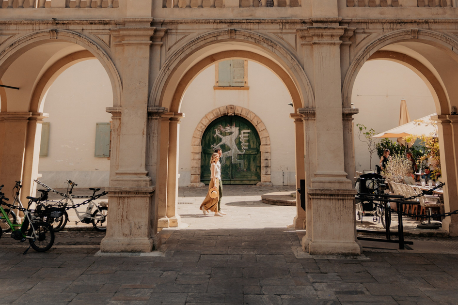 Stroll through the Landhaushof  | © Graz Region | studio draussen