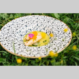 Croissant vom Rettich gefüllt mit Steirischer Lachsforelle | © Region Graz | www.wolfganghummer.com