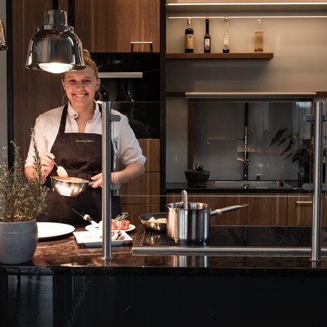 Chefköchin Nina Edler - Landhaus Oswald | © Schilcherland Steiermark | Achromatic Photography