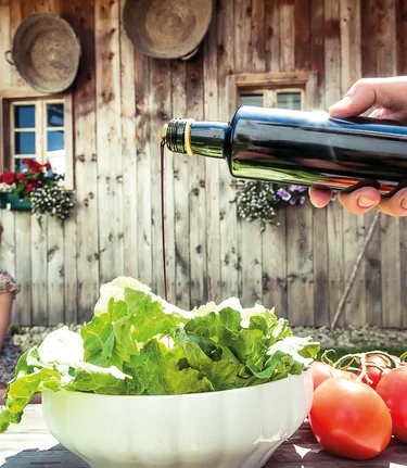 Salat mariniert mit Kernöl | © TVB Südsteiermark | Lupi Spuma | Lupi Spuma