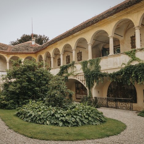 Innenhof Schloss Hollenegg | © Südsteiermark | Lupi Spuma